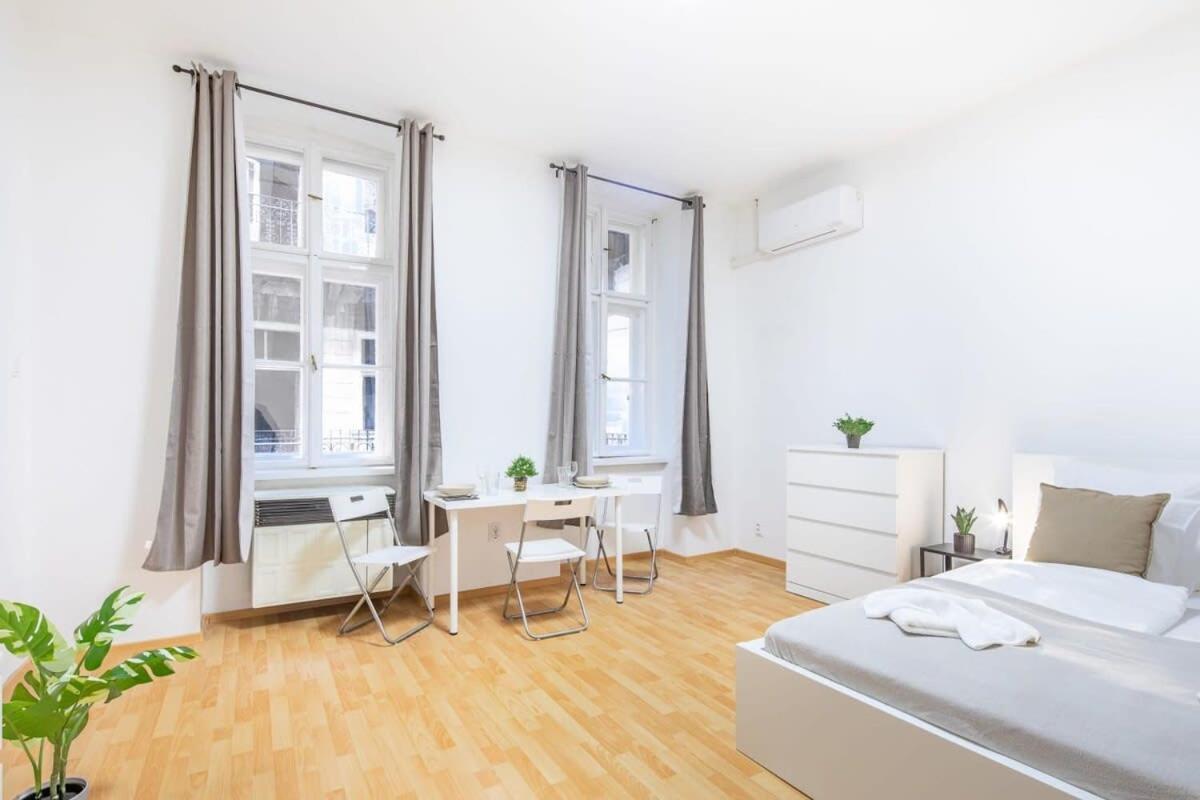 Very Central Convenient Flat Budapest Exterior photo